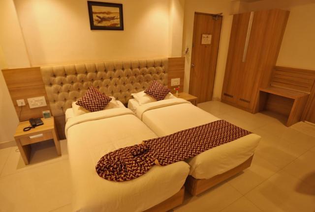 Hotel Anjali Park Kottayam Buitenkant foto