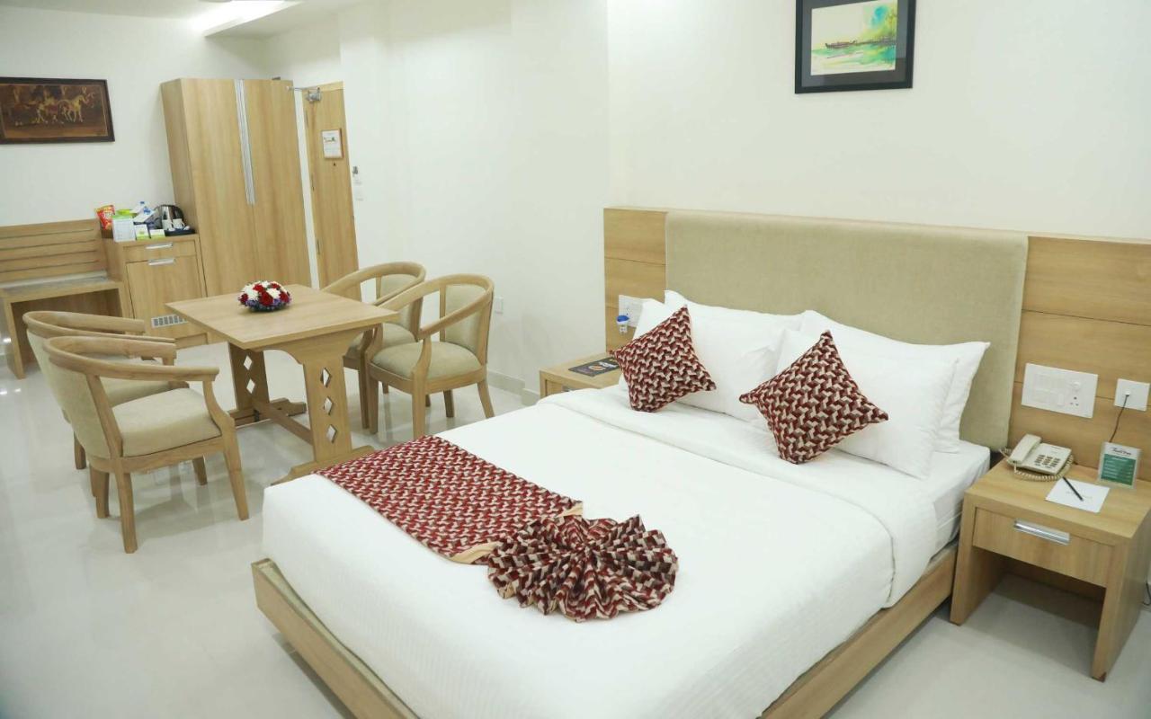 Hotel Anjali Park Kottayam Buitenkant foto