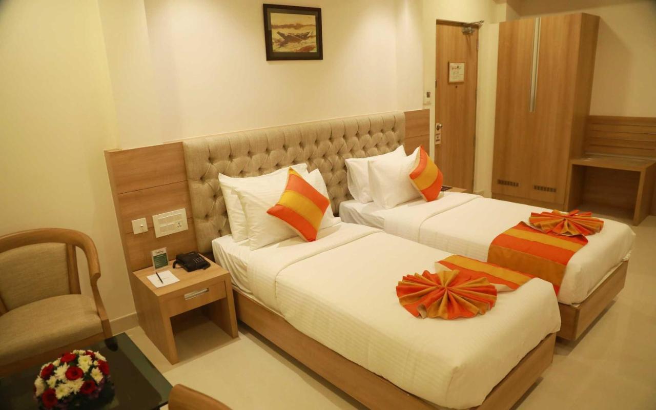 Hotel Anjali Park Kottayam Buitenkant foto