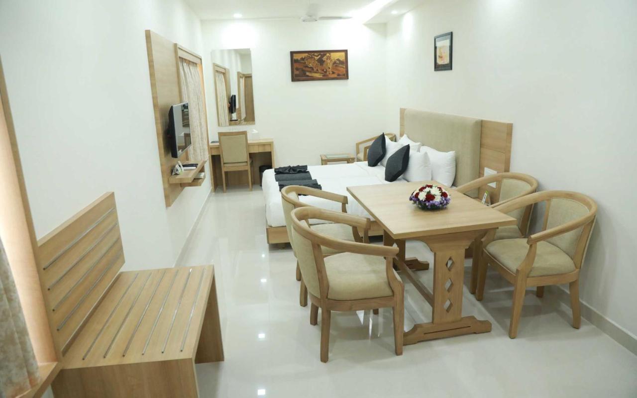 Hotel Anjali Park Kottayam Buitenkant foto