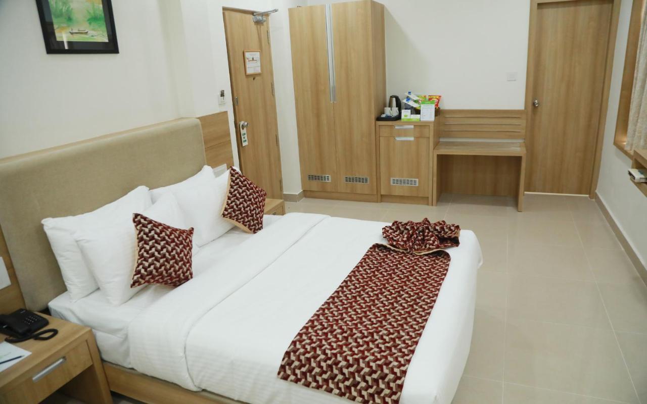 Hotel Anjali Park Kottayam Buitenkant foto