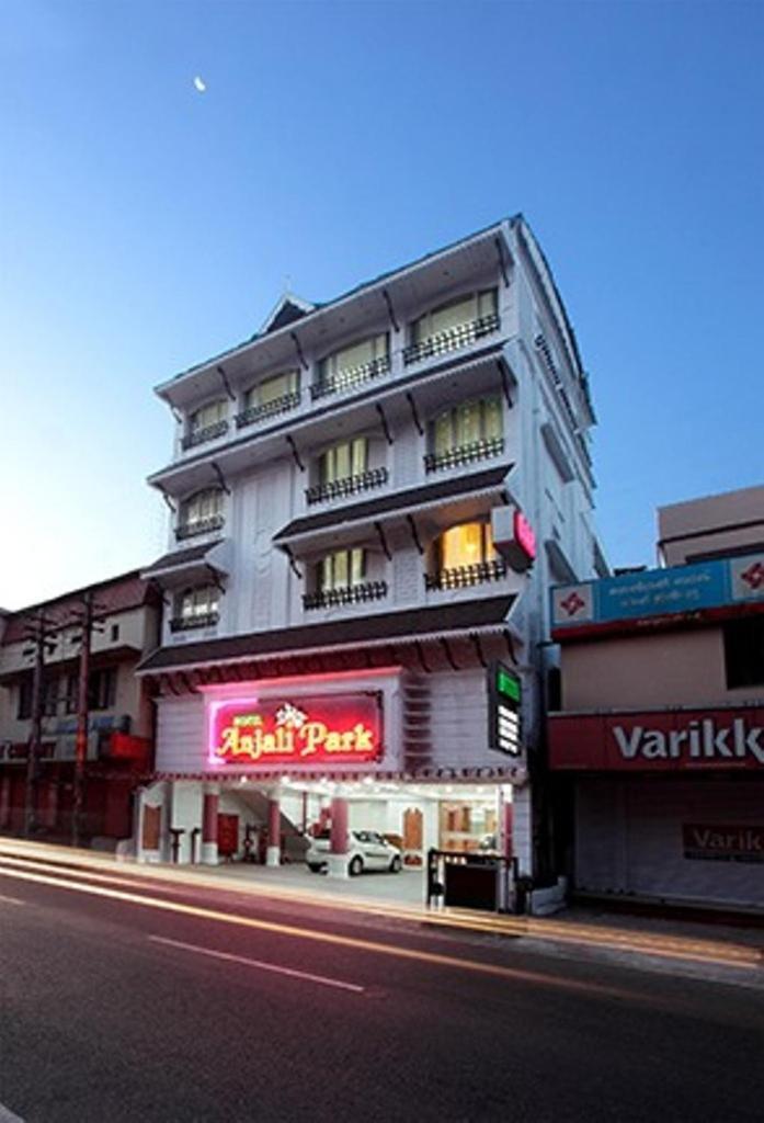 Hotel Anjali Park Kottayam Buitenkant foto