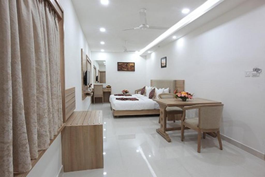 Hotel Anjali Park Kottayam Buitenkant foto