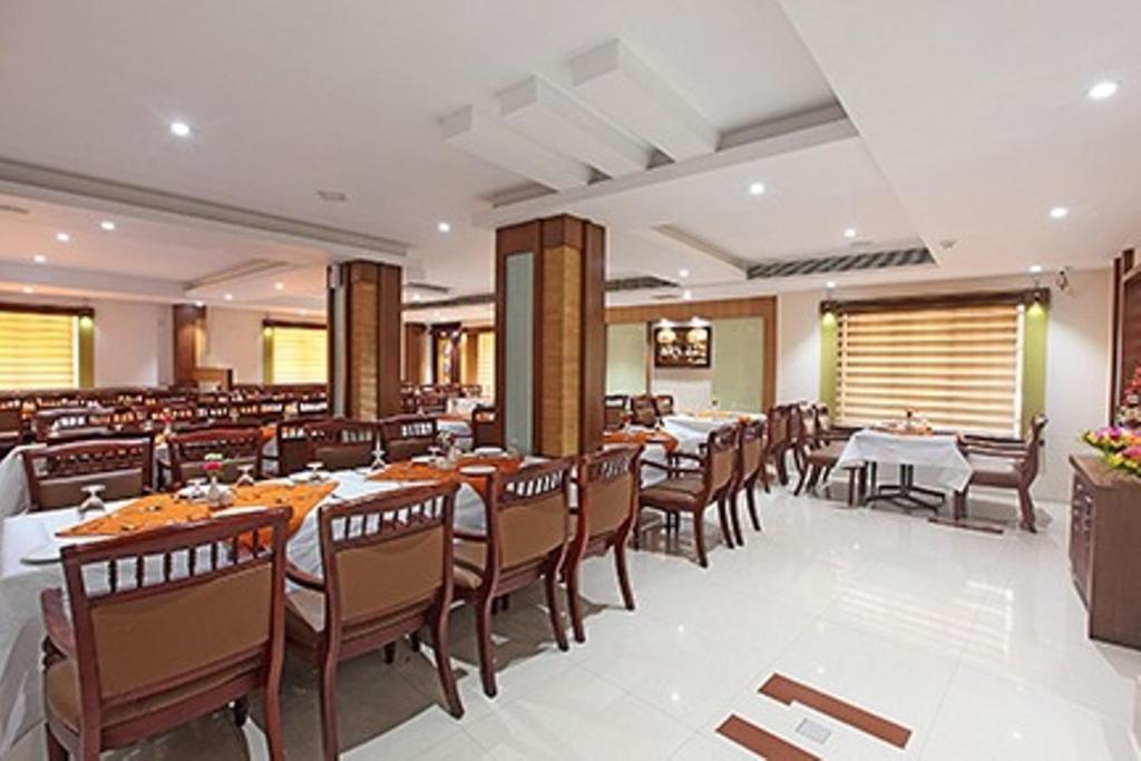 Hotel Anjali Park Kottayam Buitenkant foto