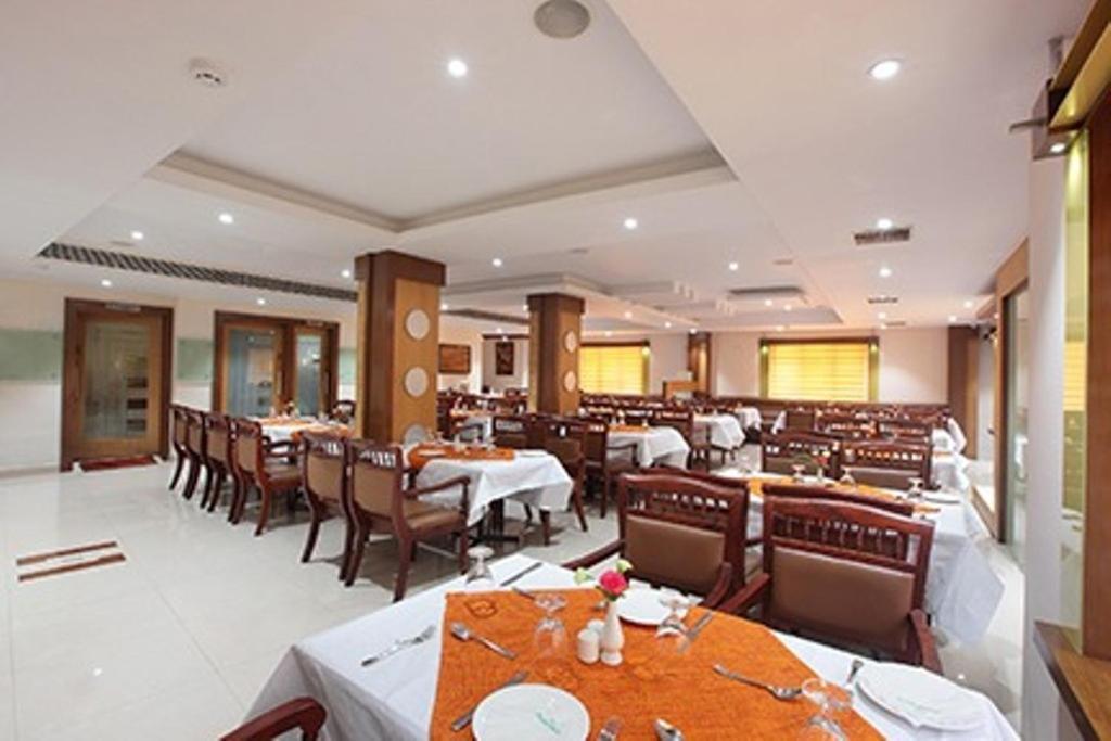 Hotel Anjali Park Kottayam Buitenkant foto