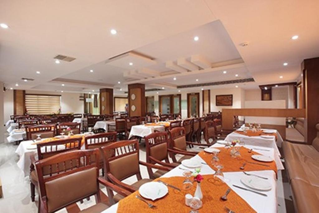 Hotel Anjali Park Kottayam Buitenkant foto